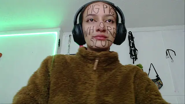 Eloise-brown online show from 30, 1, 2025