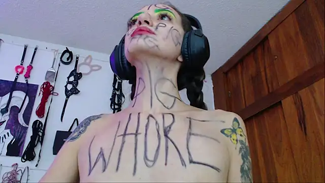 Eloise-brown online show from 15, 2, 2025