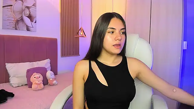 mia nevaeh online show from 6, 11, 2025