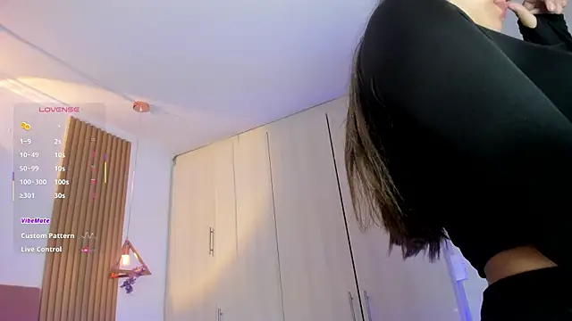 mia nevaeh online show from 6, 6, 2026