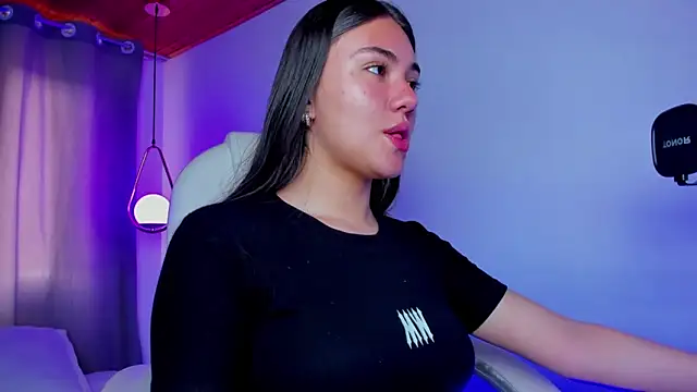 mia nevaeh online show from 6, 2, 2026