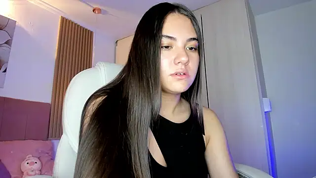 mia nevaeh online show from 5, 5, 2026
