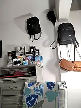 Corina hot online show from 9, 1, 2025