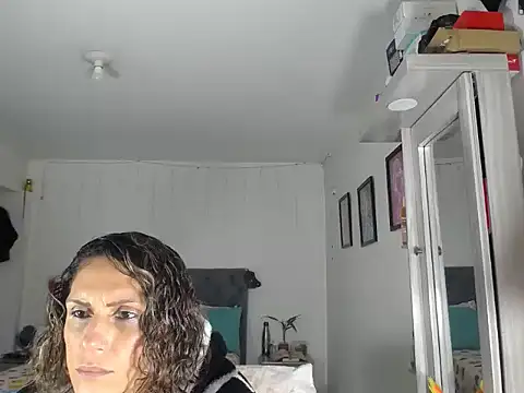 Corina hot online show from 16, 10, 2025