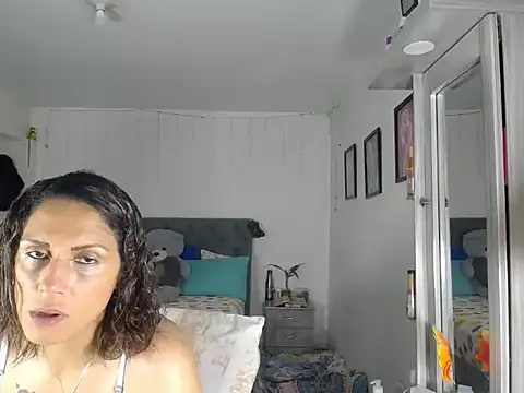 Corina hot online show from 15, 10, 2025