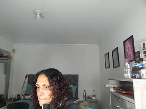 Corina hot online show from 4, 1, 2025