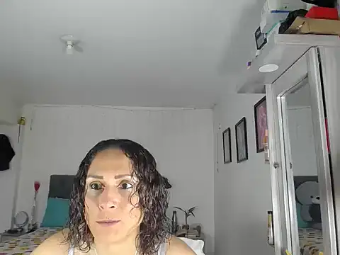 Corina hot online show from 14, 10, 2025