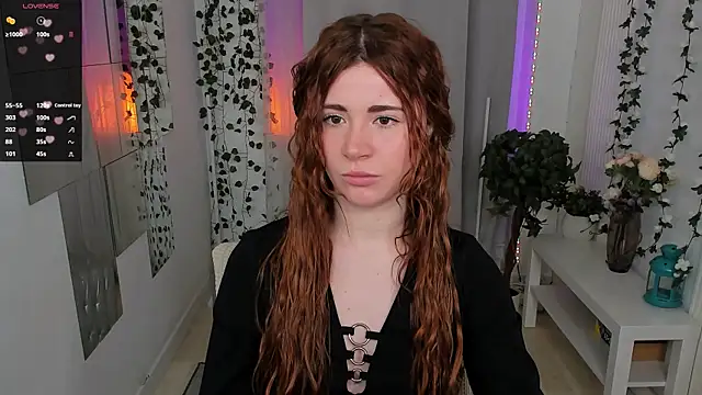 Freckle Diyana online show from 21, 11, 2025