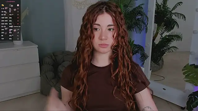 Freckle Diyana online show from 26, 11, 2025