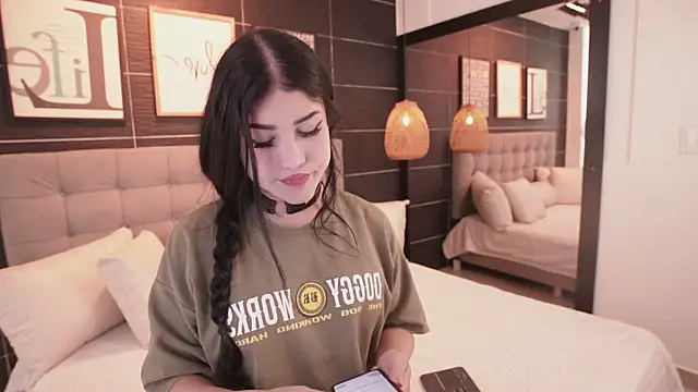 Snapshot of Bella_TS_ chatting on 19, 6, 2026 Bella TS online show from 19, 6, 2026