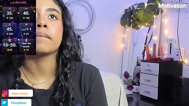 Snapshot of Fanny_Klean chatting on 14, 12, 2025 Fanny Klean online show from 14, 12, 2025