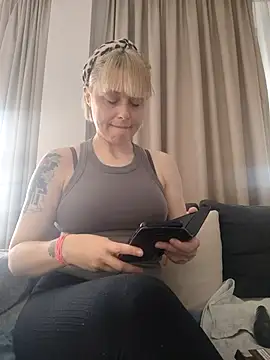 MySweetcum69 online show from 17, 4, 2026