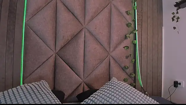 AmyPalmmer online show from 19, 11, 2025