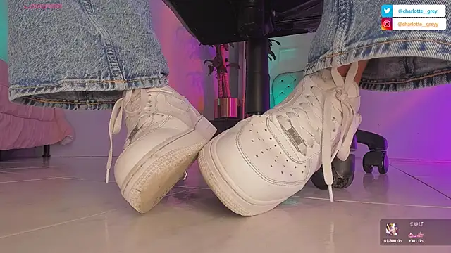 charlotte  grey online show from 20, 9, 2025