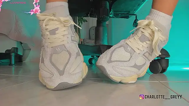 charlotte  grey online show from 27, 2, 2026