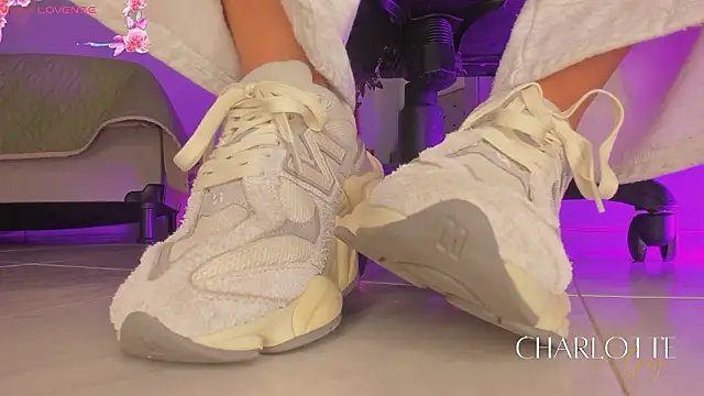 charlotte  grey online show from 4, 3, 2026