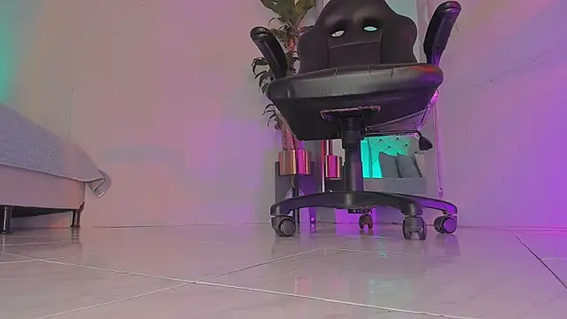 charlotte  grey online show from 13, 9, 2025