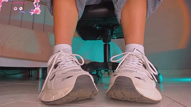 charlotte  grey online show from 14, 2, 2026