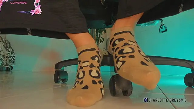 charlotte  grey online show from 19, 11, 2025