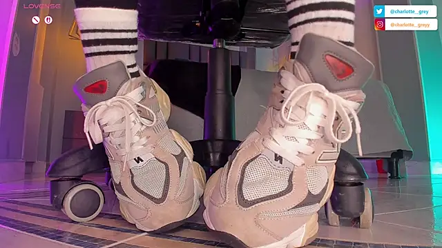 charlotte  grey online show from 28, 9, 2025