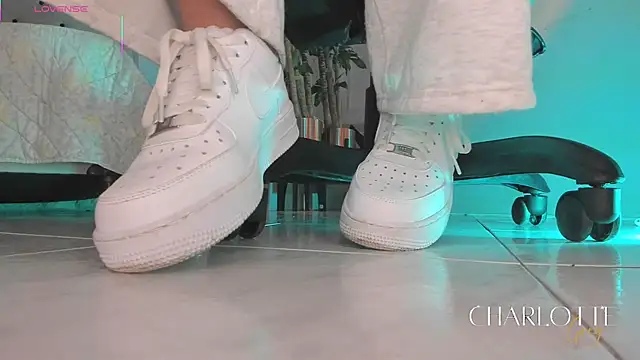 charlotte  grey online show from 13, 1, 2026