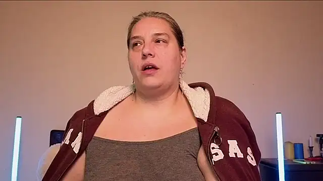 Snapshot of Niter chatting on 27, 11, 2025 Niter online show from 27, 11, 2025