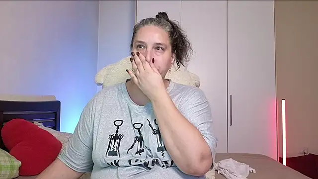 Snapshot of Niter chatting on 25, 9, 2025 Niter online show from 25, 9, 2025