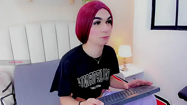Mia thompson 19 online show from 26, 5, 2026