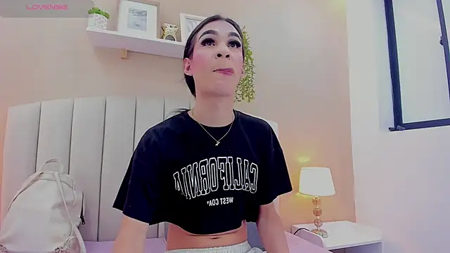 Mia thompson 19 online show from 22, 5, 2026