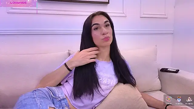 Mia thompson 19 online show from 2, 3, 2026