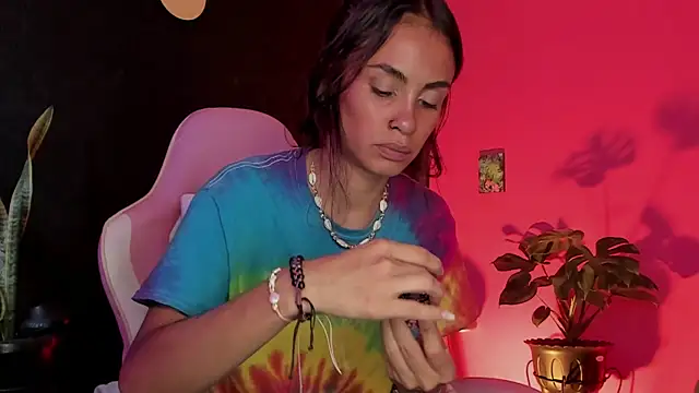 Juanadearco5 online show from 5, 3, 2025