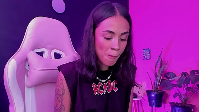 Juanadearco5 online show from 13, 2, 2025