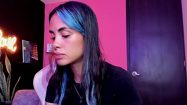 Juanadearco5 online show from 9, 10, 2025