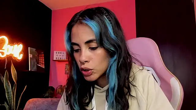 Juanadearco5 online show from 15, 10, 2025