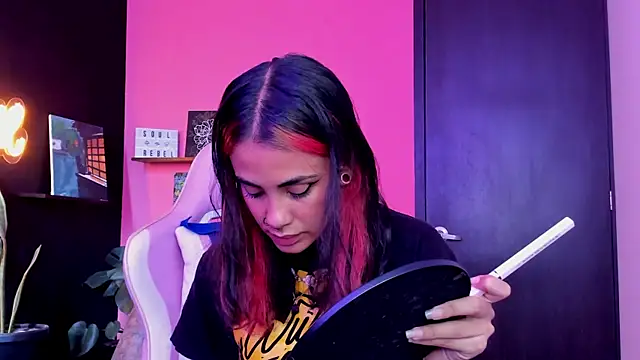 Juanadearco5 online show from 18, 9, 2025