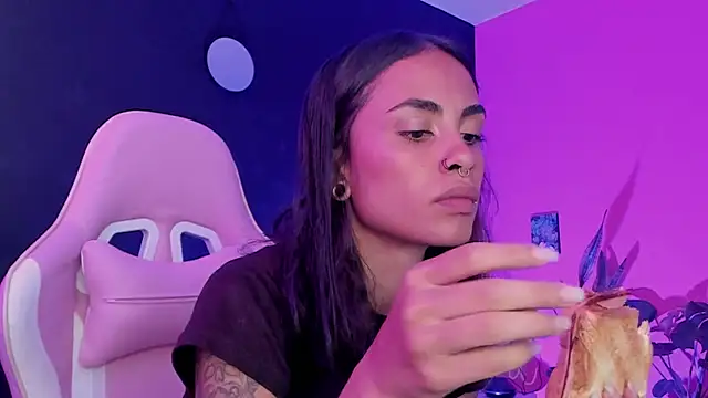 Juanadearco5 online show from 17, 2, 2025