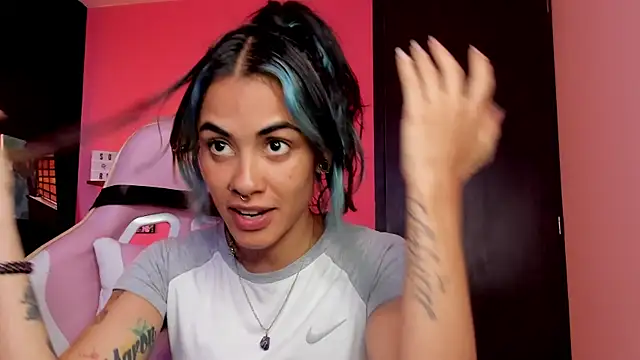 Juanadearco5 online show from 28, 9, 2025