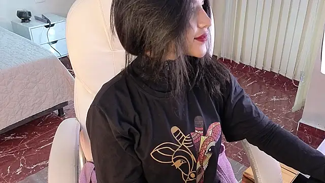 petite molly  online show from 7, 1, 2026