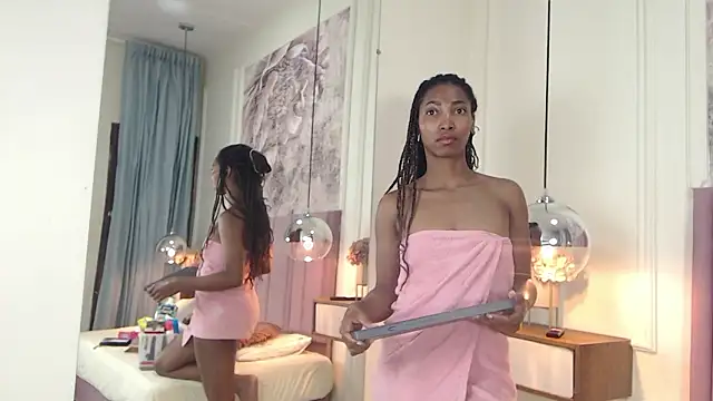 Snapshot of SabrinaDevill chatting on 2, 3, 2026 SabrinaDevill online show from 2, 3, 2026