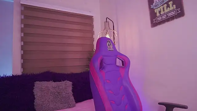 madelyn rose  online show from 17, 10, 2025