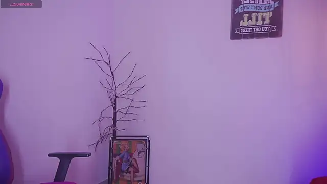 madelyn rose  online show from 11, 11, 2025