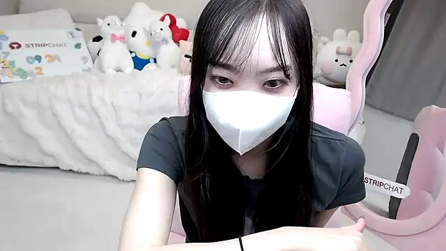 momo room online show from 29, 9, 2025