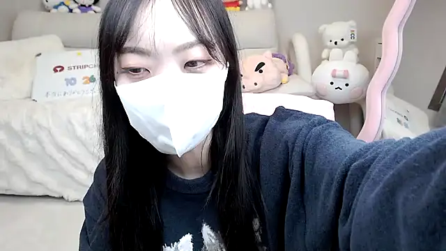 momo room online show from 26, 10, 2025