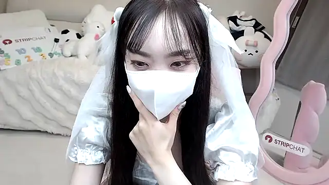 momo room online show from 18, 10, 2025