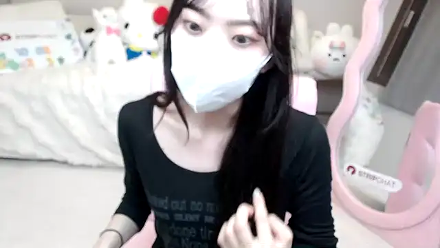 momo room online show from 2, 10, 2025