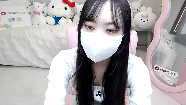 momo room online show from 21, 9, 2025