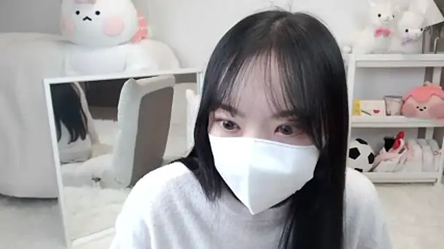 momo room online show from 4, 4, 2026