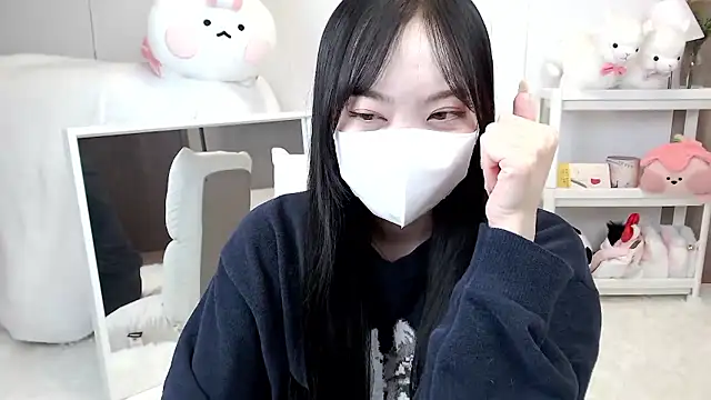 momo room online show from 10, 4, 2026