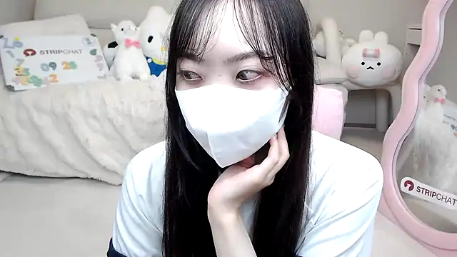 momo room online show from 28, 9, 2025