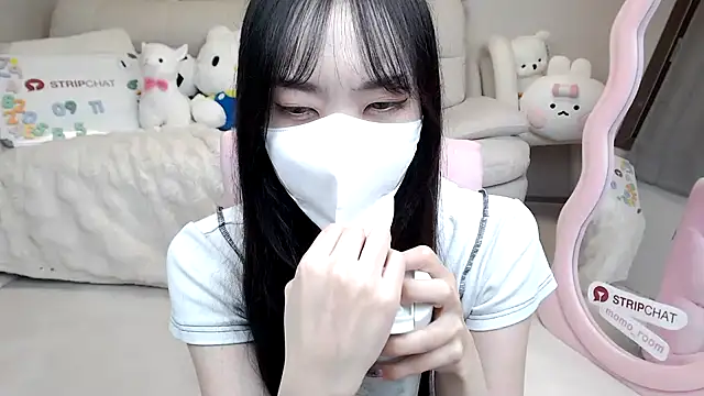 momo room online show from 11, 9, 2025